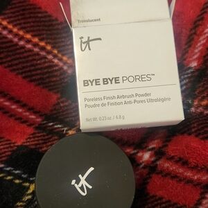 IT Cosmetics Bye Bye Pores Powder NEVER USED